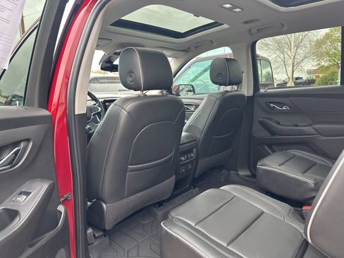 Used 2021 Chevrolet Traverse High Country FWD image 16