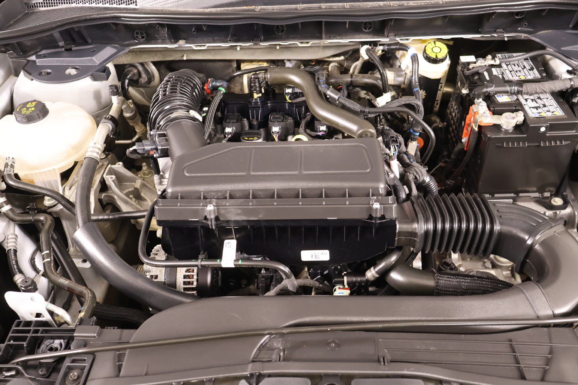 Used 2025 Ford Escape Active w/ Cold Weather Package FWD image 19