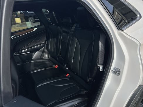 Used 2019 Lincoln MKC Reserve image 25