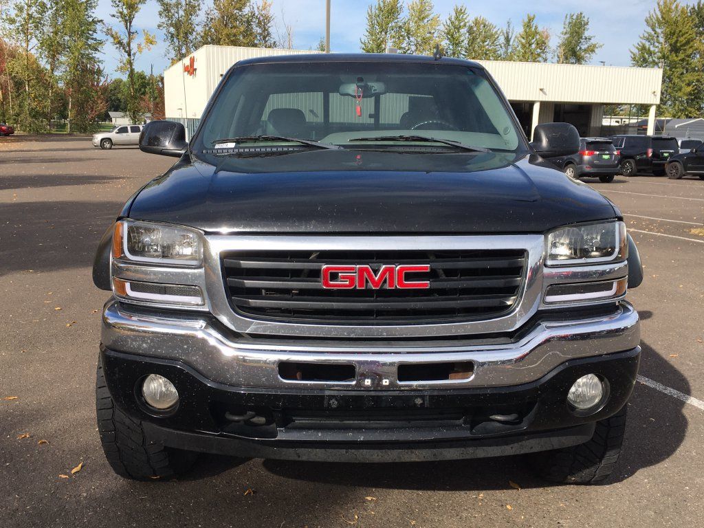 Used 2006 GMC Sierra 1500 SLE w/ Onstar Plus Package AWD/4WD image 9