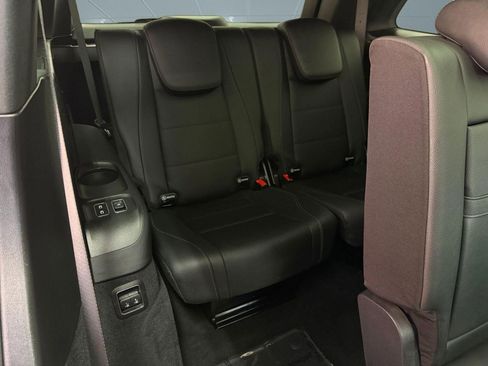 Used 2025 Mercedes-Benz GLS 450 4MATIC w/ AMG Line Exterior image 26