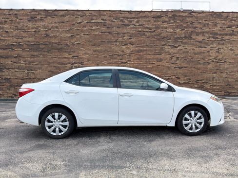 Used 2016 Toyota Corolla LE FWD image 9