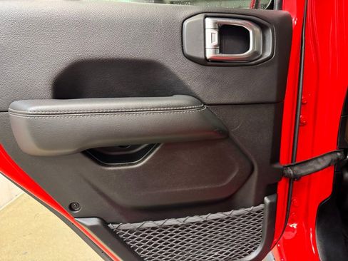 Used 2020 Jeep Gladiator Rubicon image 15