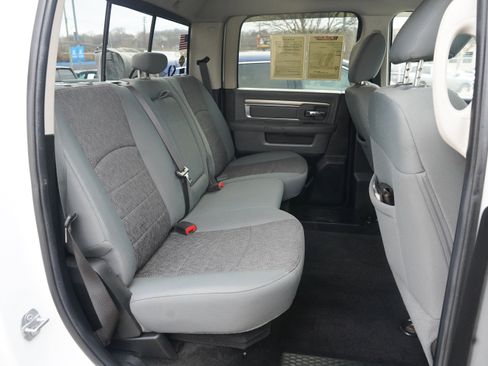 Used 2018 RAM 1500 Big Horn image 32