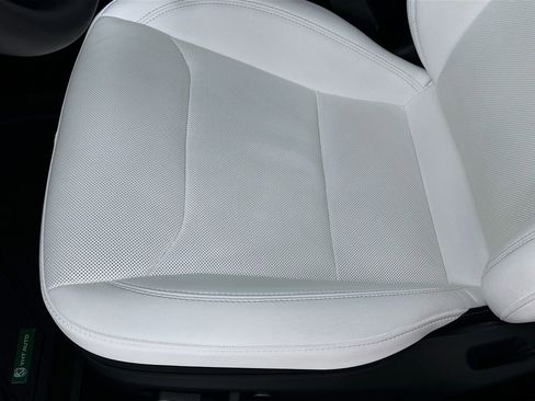 Used 2025 Tesla Model 3 Long Range image 18