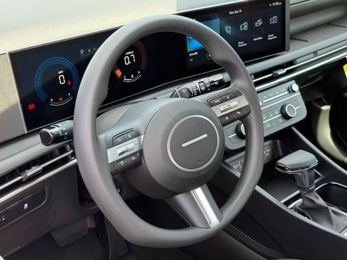 Used 2026 Hyundai Tucson SE image 14