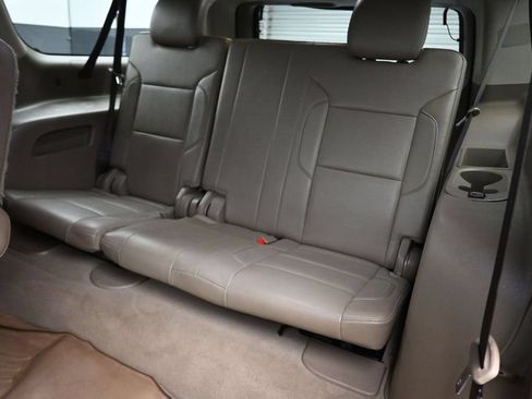 Used 2020 Chevrolet Suburban LT AWD/4WD image 39