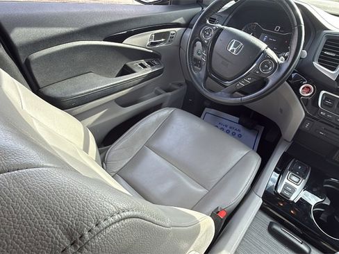 Used 2017 Honda Pilot Touring image 17