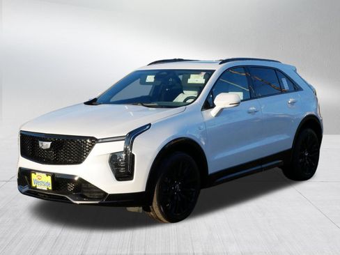 Used 2024 Cadillac XT4 Sport image 3