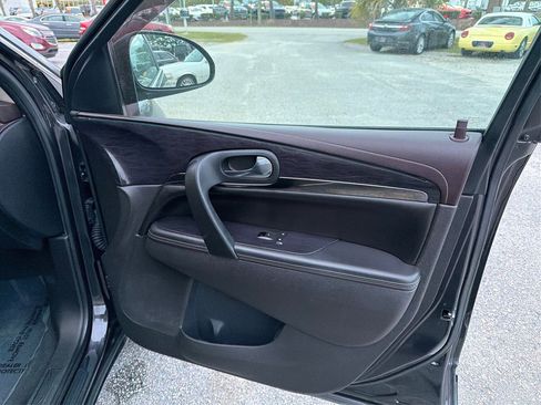Used 2017 Buick Enclave Leather image 26