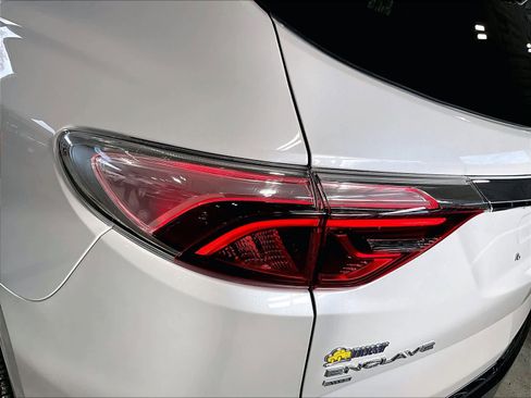 Used 2024 Buick Enclave Essence w/ Experience Buick Package image 34