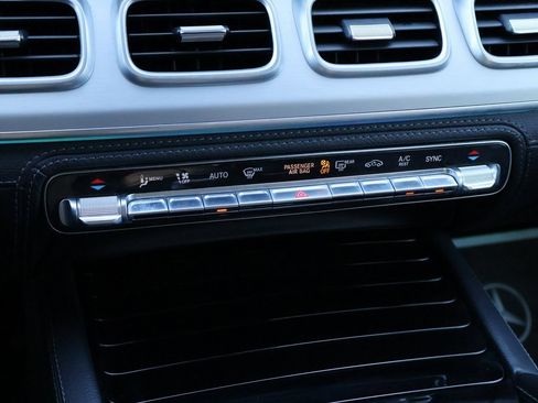 Used 2020 Mercedes-Benz GLE 350 4MATIC image 27