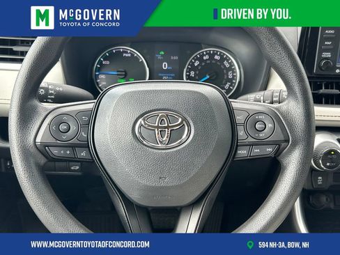 Used 2022 Toyota RAV4 XLE w/ Convenience Package AWD/4WD image 19