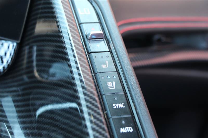 Used 2023 Chevrolet Corvette Stingray Premium Conv w/ Z51 Performance Package RWD image 26