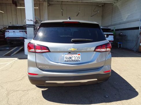 Used 2023 Chevrolet Equinox LT FWD image 3