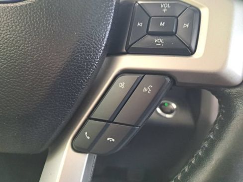Used 2018 Ford F150 Lariat w/ Equipment Group 502A Luxury AWD/4WD image 19