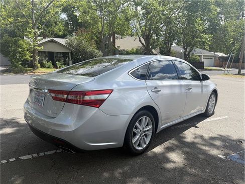 Used 2014 Toyota Avalon XLE Premium w/ Preferred Accessory Package FWD image 7