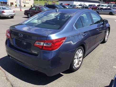 Used 2017 Subaru Legacy 2.5i Premium AWD/4WD image 5