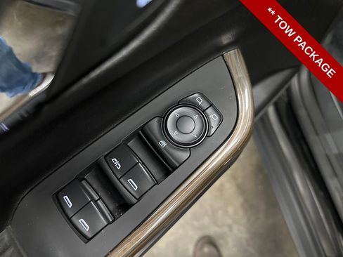 Used 2023 GMC Acadia SLE w/ Driver Convenience Package image 15