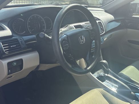 Used 2016 Honda Accord LX image 2