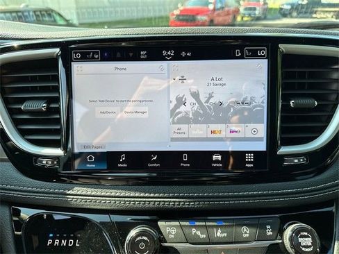 New 2025 Chrysler Pacifica Select image 22