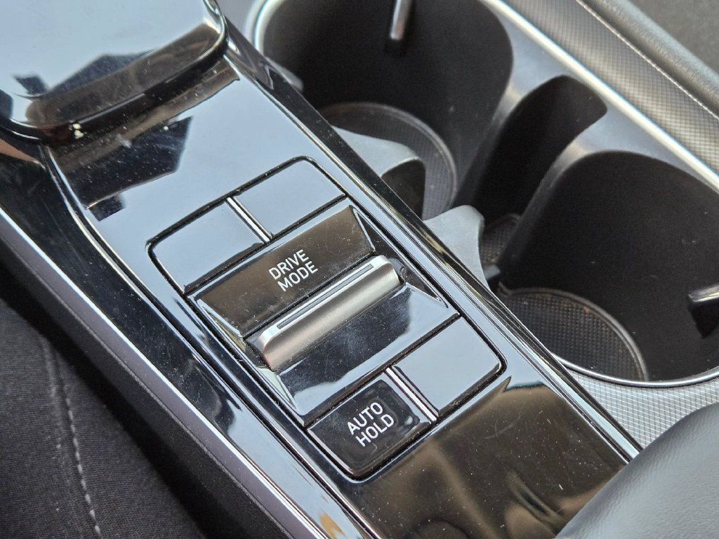 Certified 2023 Hyundai Sonata SEL w/ Preferred Accessory Package FWD image 30