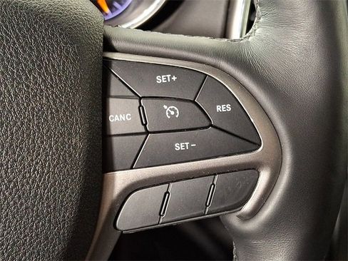 Used 2018 Jeep Grand Cherokee Limited image 23