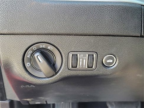 Certified 2022 Dodge Charger SXT image 23