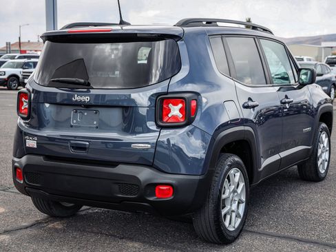 Used 2022 Jeep Renegade Latitude w/ Convenience Group AWD/4WD image 4