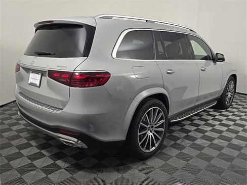 New 2026 Mercedes-Benz GLS 580 4MATIC image 7