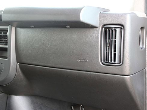 Used 2025 Chevrolet Express 2500 Extended w/ Communications Package image 31