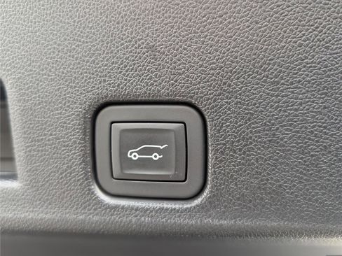 Used 2024 Chevrolet Traverse RS w/ LPO, Floor Liner Package image 15