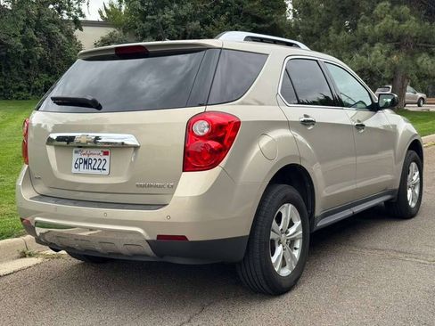 Used 2011 Chevrolet Equinox LT w/ Chrome Appearance Package AWD/4WD image 3