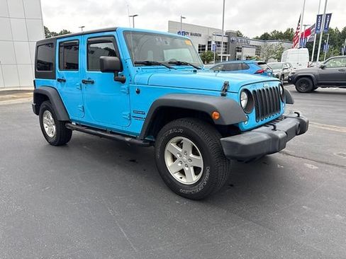 Used 2017 Jeep Wrangler Unlimited Sport w/ Quick Order Package 24S AWD/4WD image 3