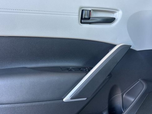 Certified 2024 Toyota Corolla Cross L image 13