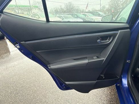 Used 2018 Toyota Corolla XSE image 13