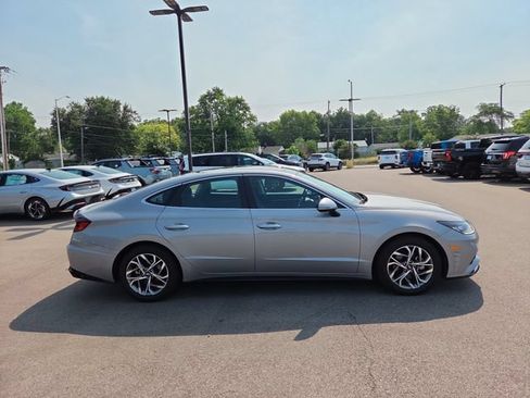 Used 2023 Hyundai Sonata SEL w/ Convenience Package FWD image 5