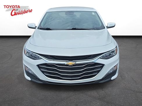 Used 2024 Chevrolet Malibu LT FWD image 2