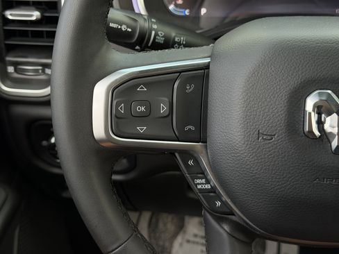 Used 2025 RAM 1500 Big Horn AWD/4WD image 18