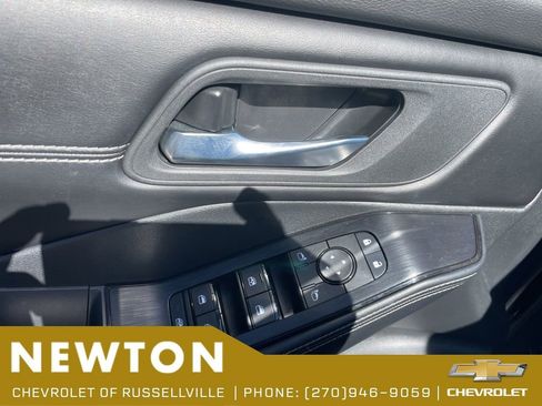 Used 2024 Nissan Rogue SV w/ SV Premium Package AWD/4WD image 9