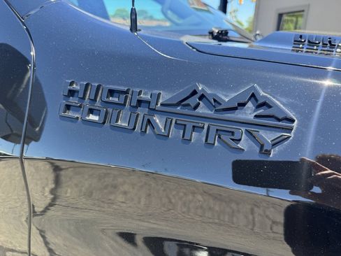 Used 2025 Chevrolet Silverado 1500 High Country w/ Midnight Edition AWD/4WD image 28