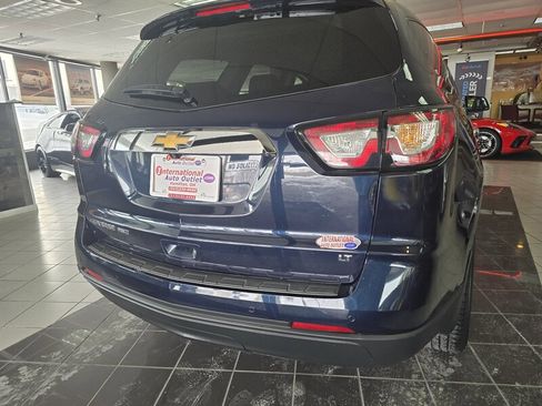 Used 2016 Chevrolet Traverse LT image 5
