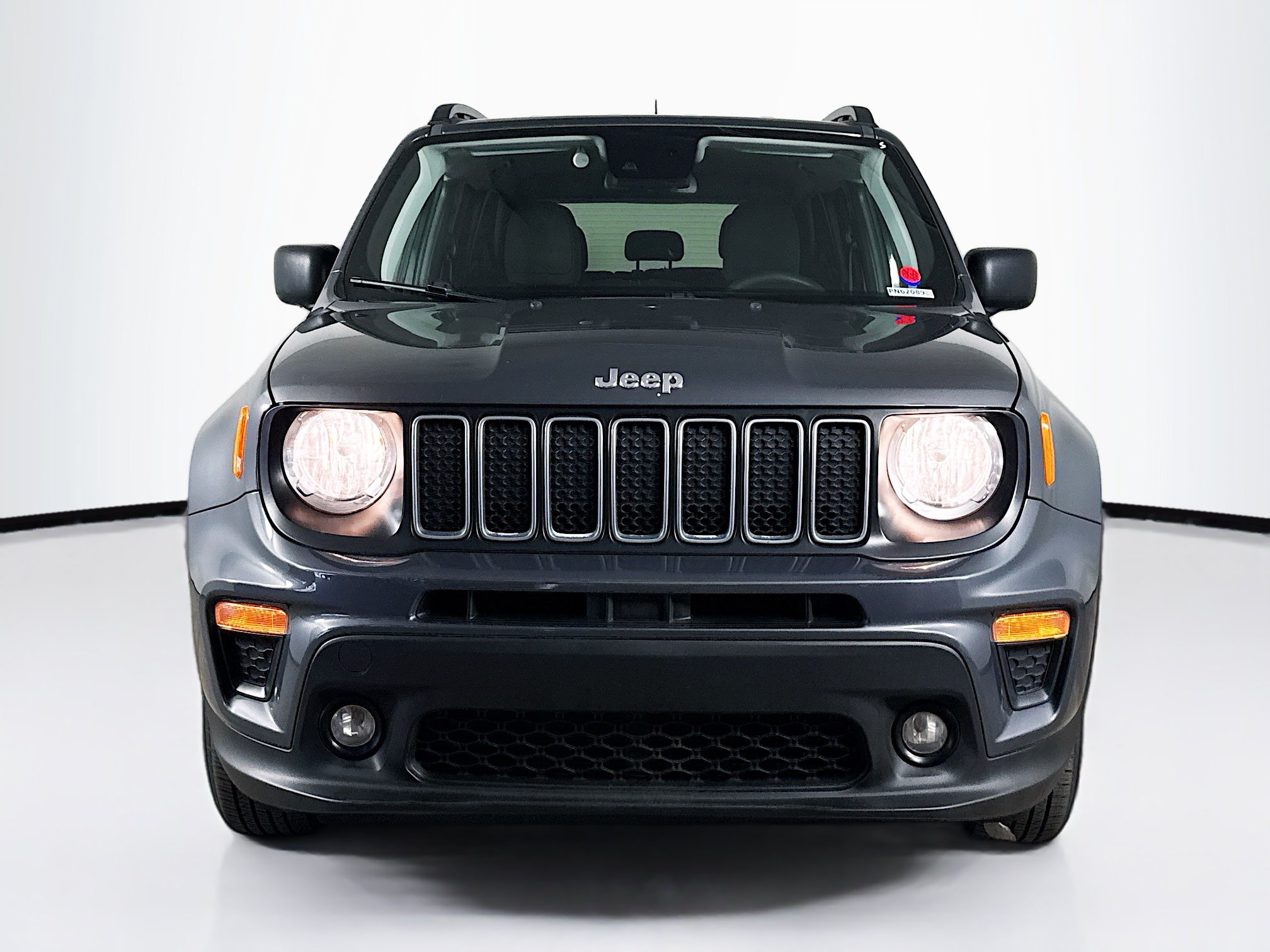 Used 2022 Jeep Renegade Latitude AWD/4WD image 3
