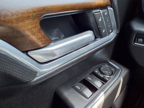 Used 2025 Chevrolet Silverado 2500 High Country w/ High Country Premium Package AWD/4WD image 13