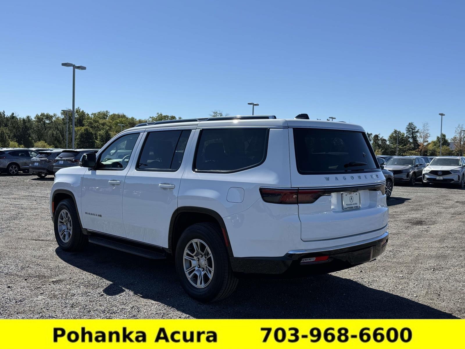 Used 2024 Jeep Wagoneer 4WD w/ Convenience Group I image 4