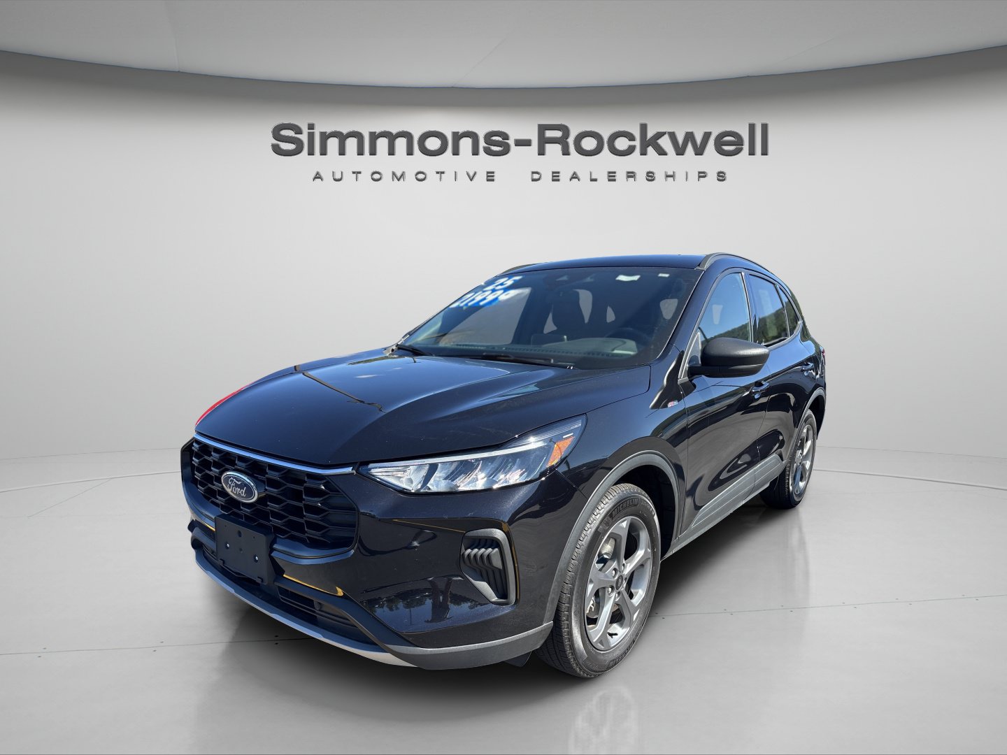 Used 2025 Ford Escape ST-Line AWD/4WD image 1