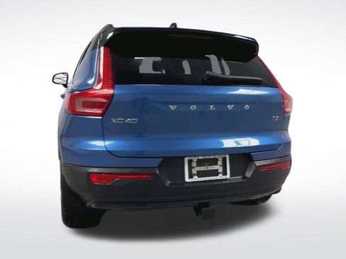 Used 2021 Volvo XC40 T5 R-Design w/ Protection Package Premier image 7