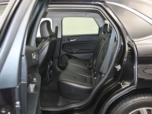 Used 2024 Ford Edge Titanium image 22