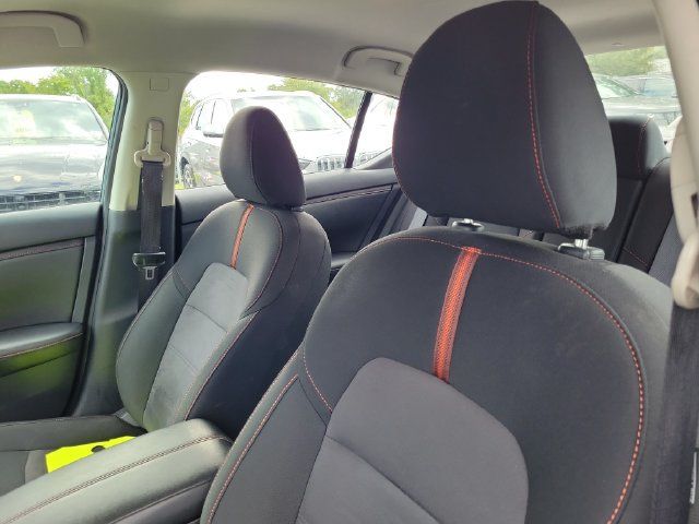Used 2025 Nissan Sentra SR FWD image 18