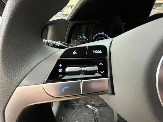 Certified 2023 Hyundai Elantra Blue FWD image 25